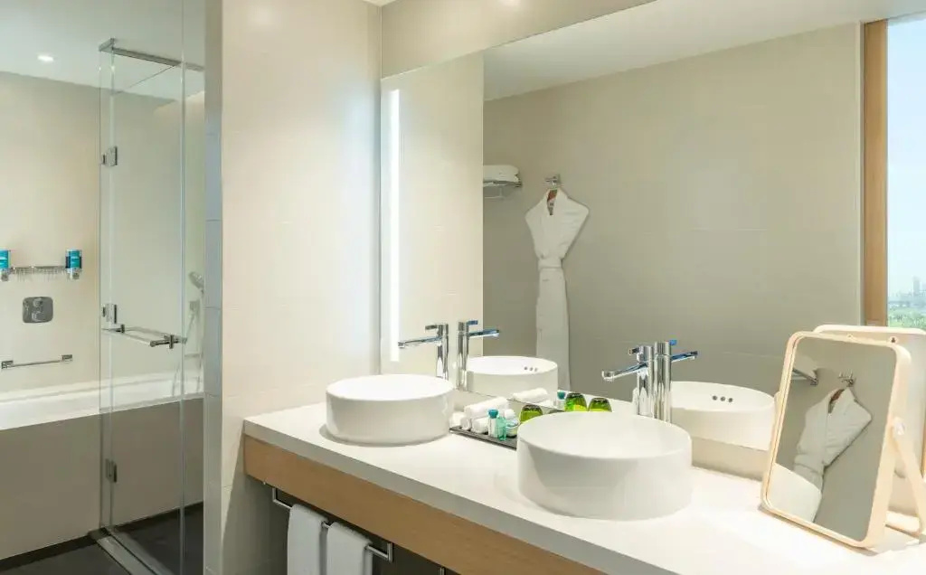 Aloft by Marriott Dubai Creek