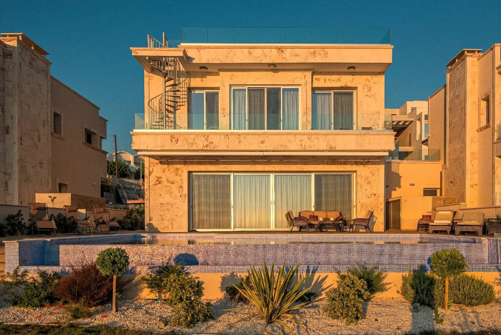 Olymp Luxury Villa D - Luxury Escape with Direct Beach Access and Unique Sunsets