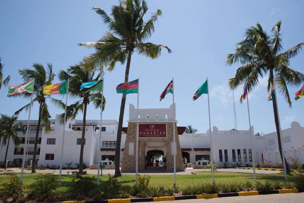 Отель PrideInn Paradise Beach Resort & Spa