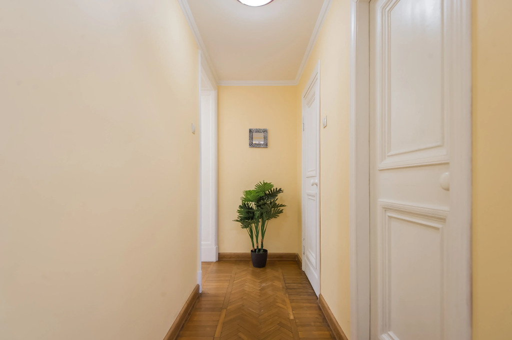 Квартира GM Apartments в Легендарной Сталинской высотке