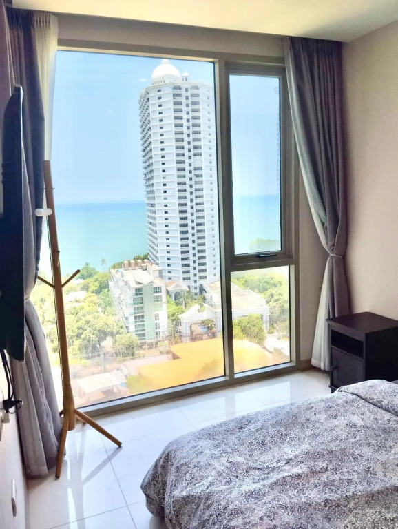 The Riviera Wongamat Hong Apartment