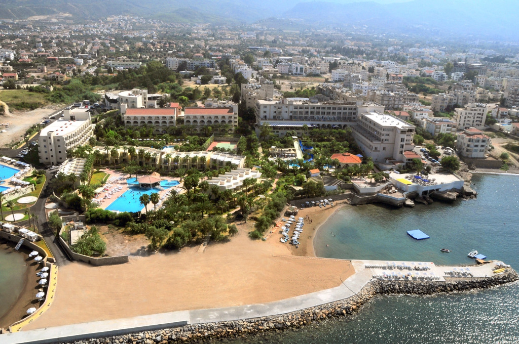 Отель Oscar Resort