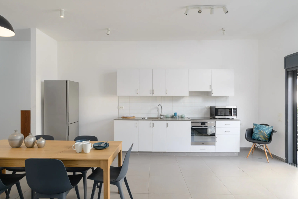 Апартаменты New & Bright 2BR with Balcony near Beach by FeelHome