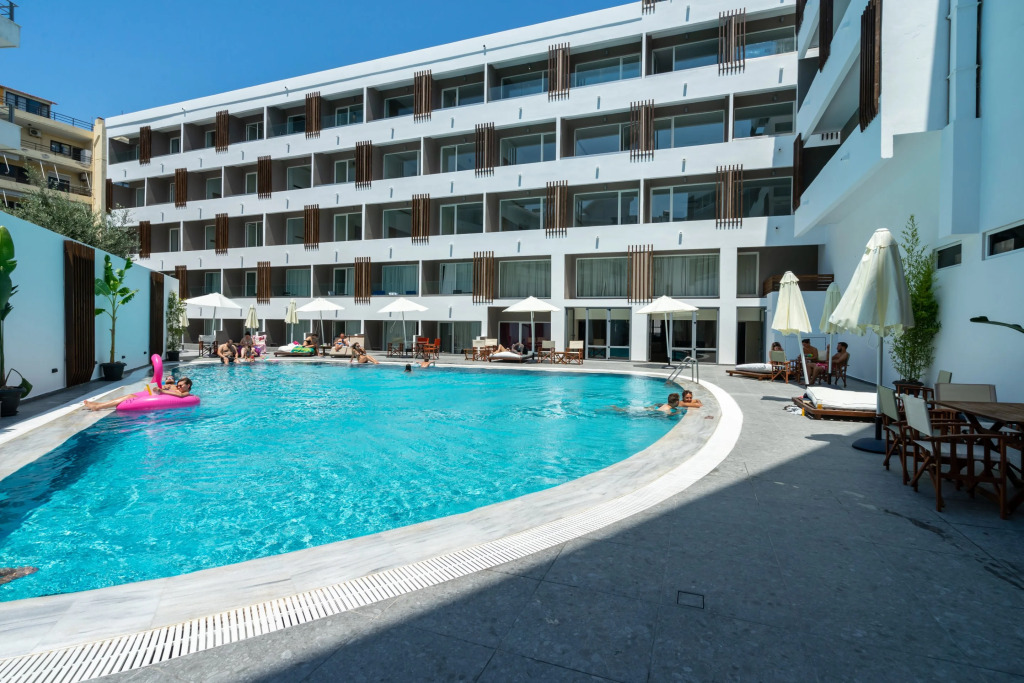 Отель Castellum Suites