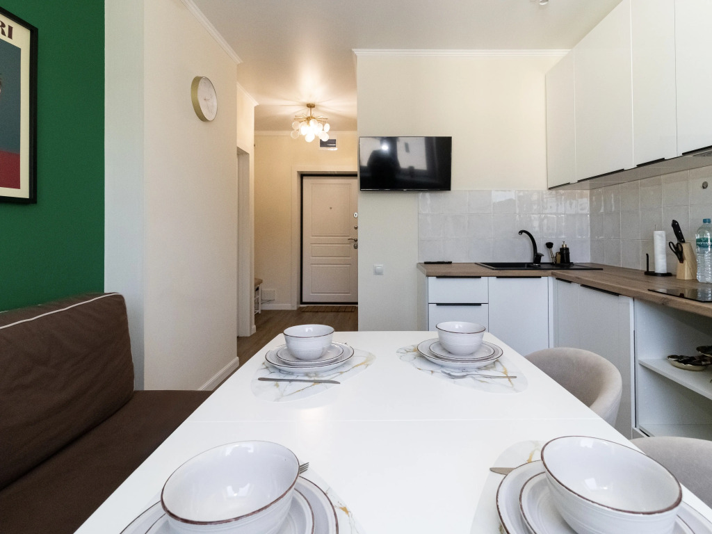 Квартира Республики 204 к 11-410