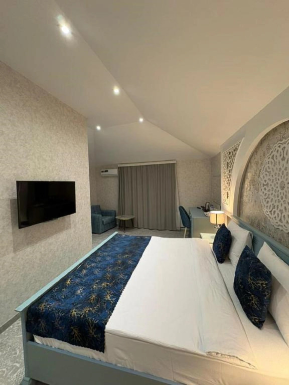 Golden Sands Hotel
