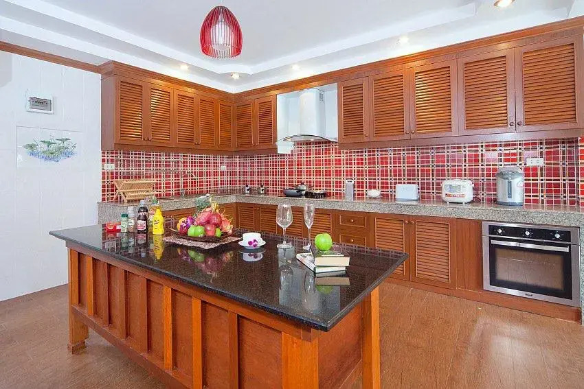 Вилла Thai Pool Villa with Pool and Parking