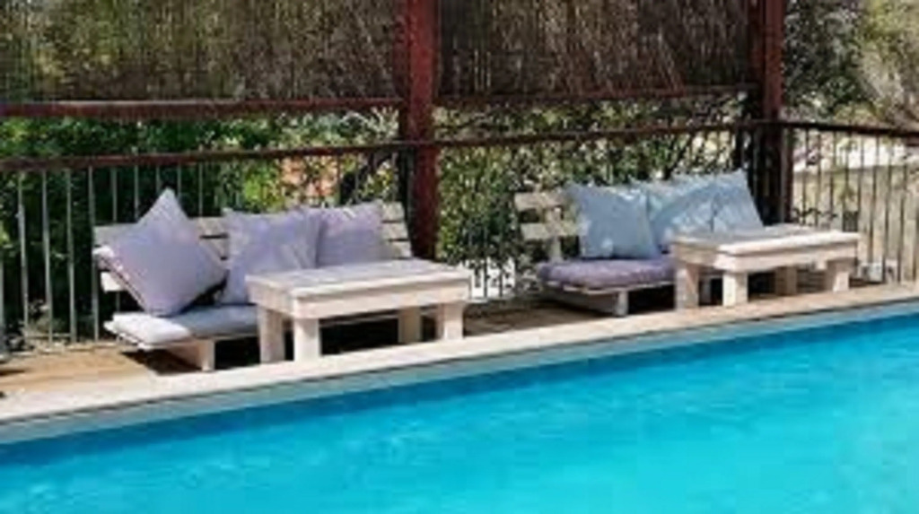 Talma Cabins Shale