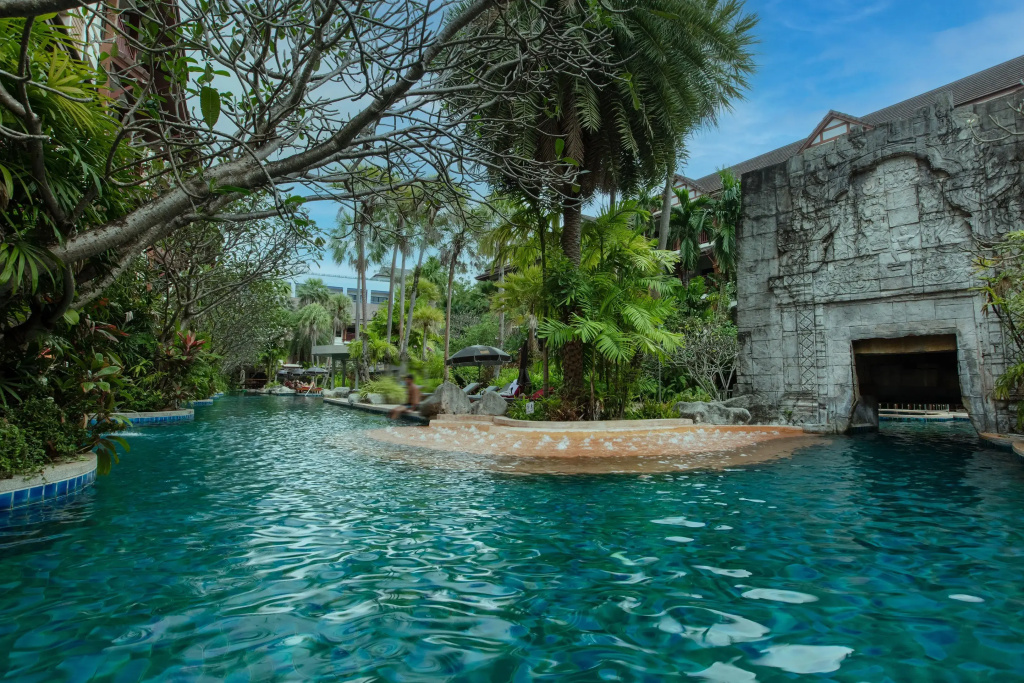 Kata Palm Resort - SHA Plus