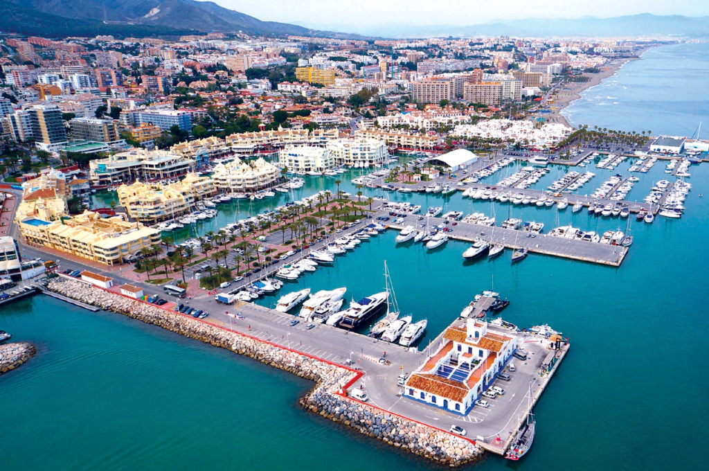 Puerto Marina Beach & Golf