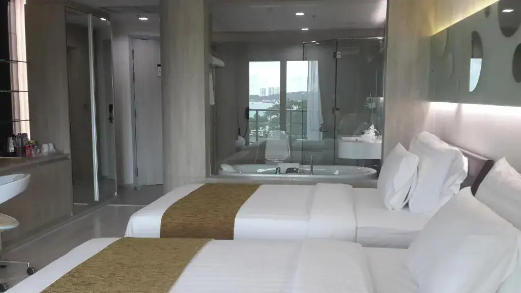 Pattaya Discovery Beach Hotel