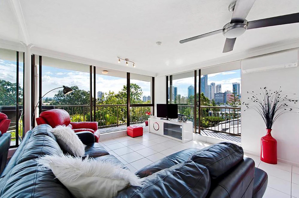 Апартаменты Holiday Resort in Surfers Paradise with City View