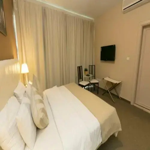 Отель The Conroy Boutique Hotel
