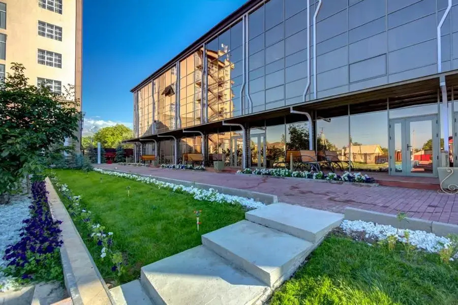 Karagat Hotel / Карагат
