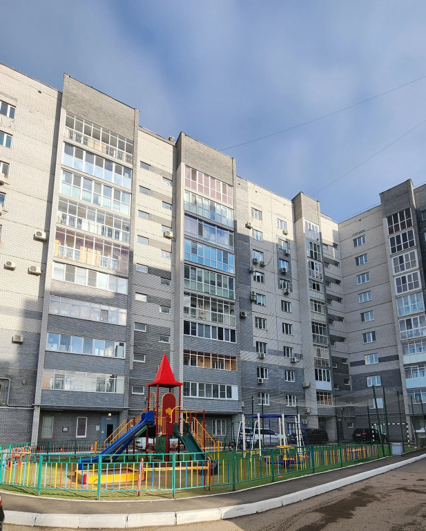 Апартаменты WinWin в центре на набережной озера Кабан