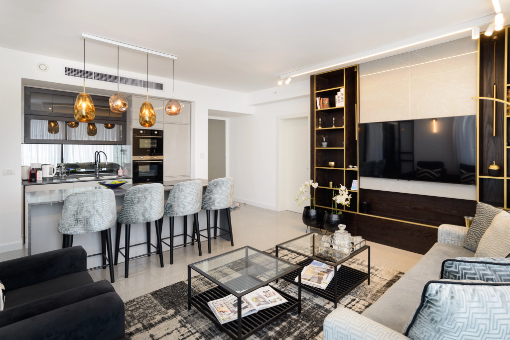 Апартаменты High End & City View by FeelHome