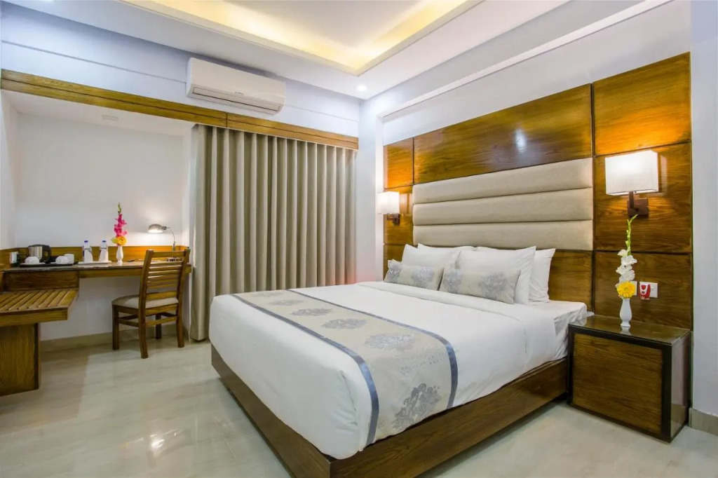 White Palace Hotel