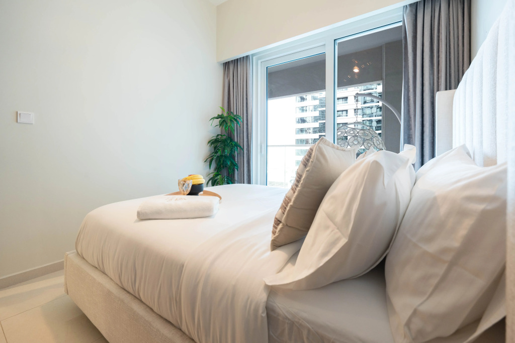 Апартаменты Keyrock Chic 2BR Escape Pool & Lake View