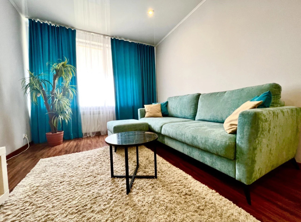 Квартира 2-комнатная, 50 м², 17/19 этаж