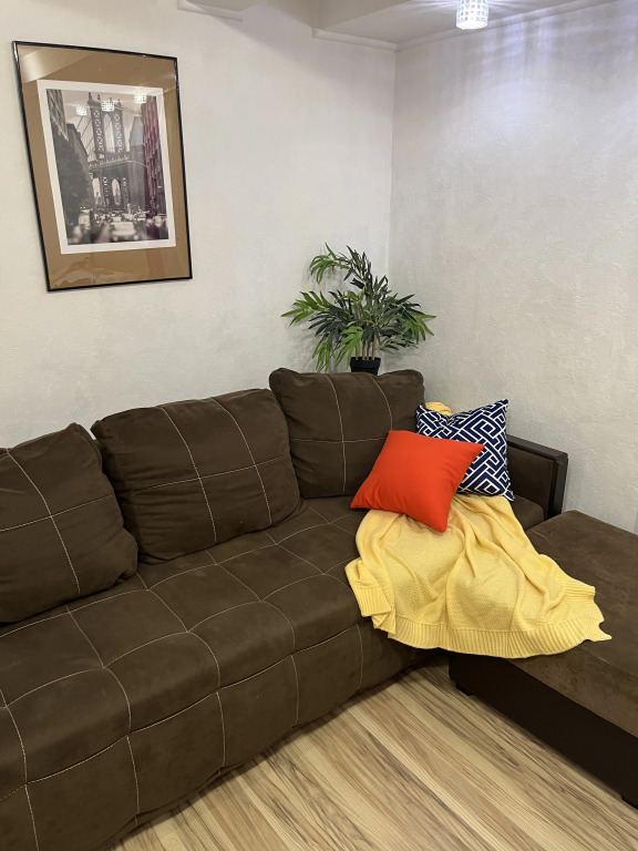 Квартира Холостякова 36