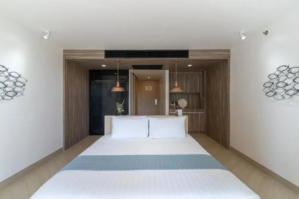 Mayaana Beach Resort Pattaya - Formerly Golden Tulip Pattaya Beach Resort