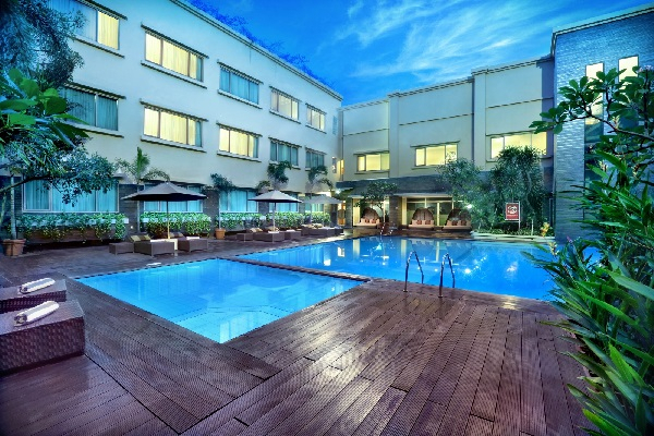 Отель Aston Tropicana