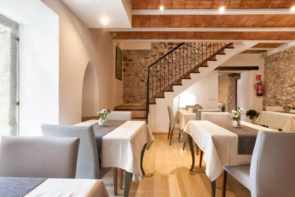 Отель Can Riera by CheelHotels