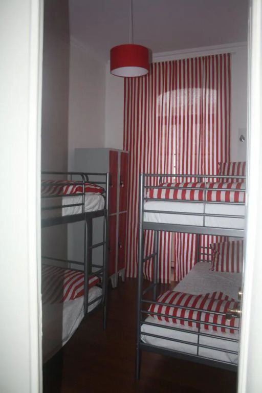 Hostel 402