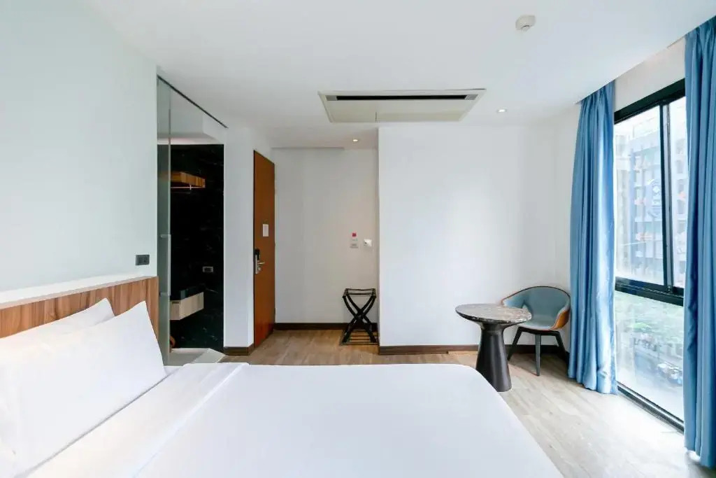 UNO Express Asoke Sukhumvit Bangkok