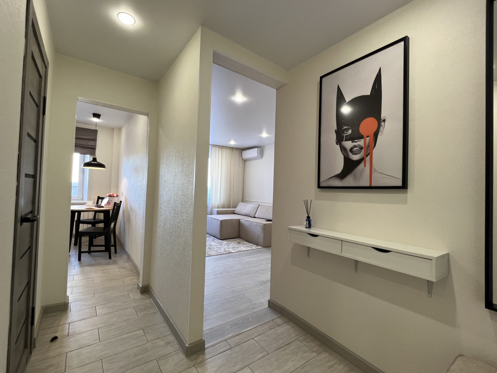 Апартаменты Дизайнерские "Batman-House"