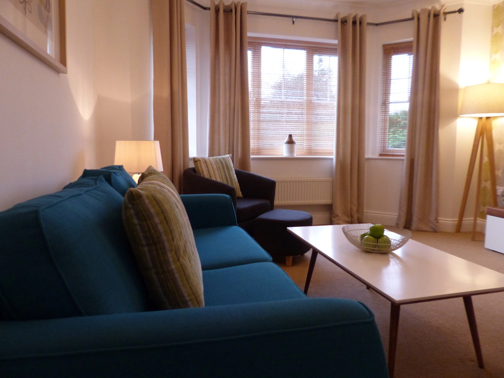 Basingstoke Apartments - St Raphael House, City Centre Charming Apartments
