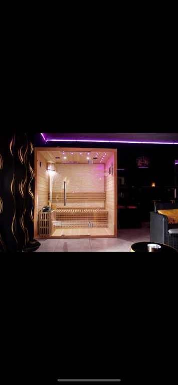Апартаменты La Gold room