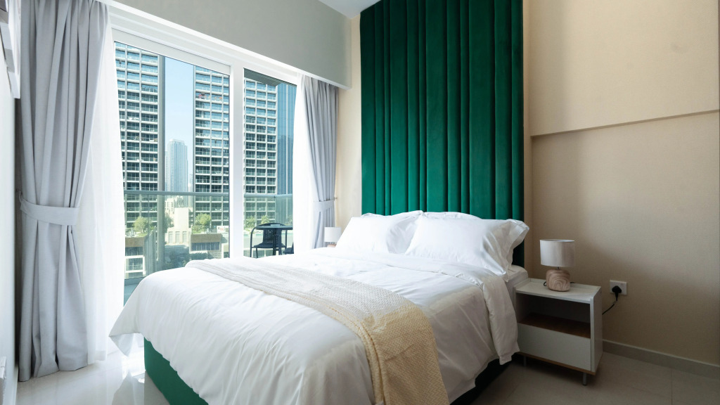Апартаменты Keyrock Living Lakeview Luxury at Reva Residence