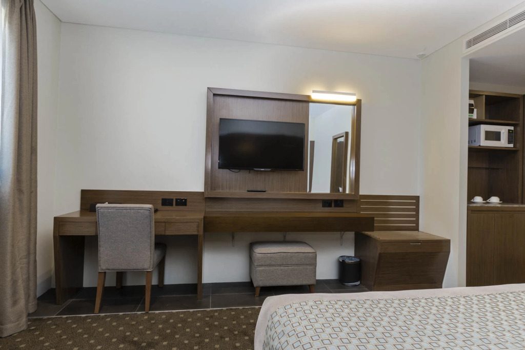 Motel 10