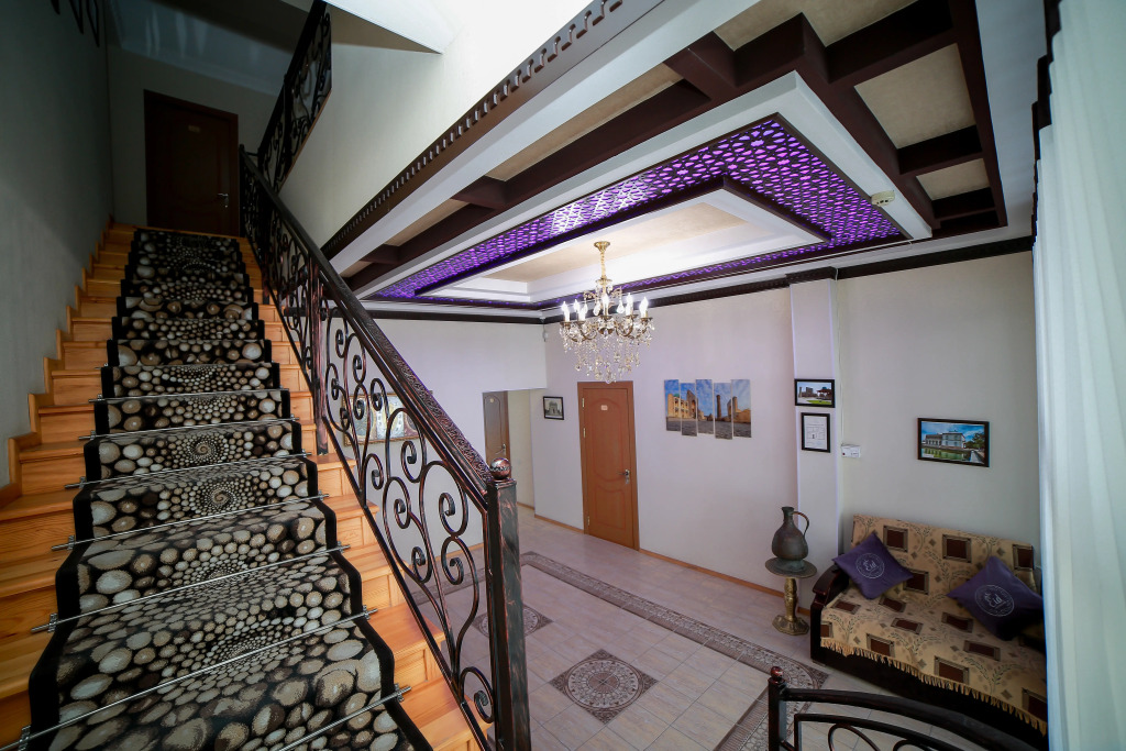 Rayhon Hotel