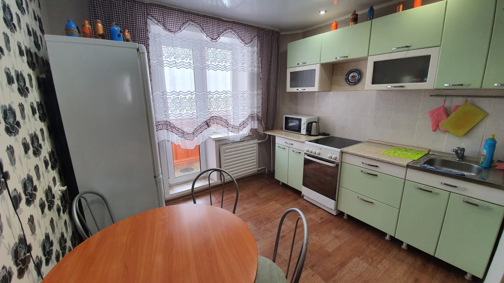 Квартира трёхкомнатная на Мечтателей 21