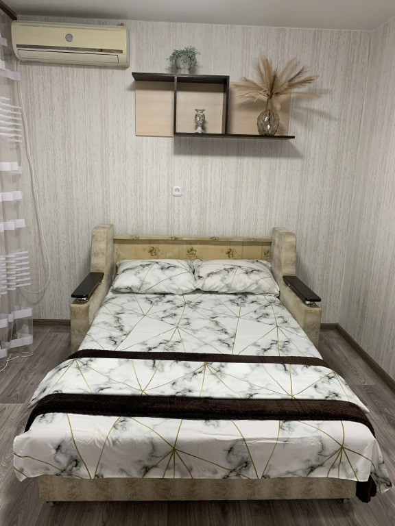 Квартира двухкомнатная Просвещения 106А