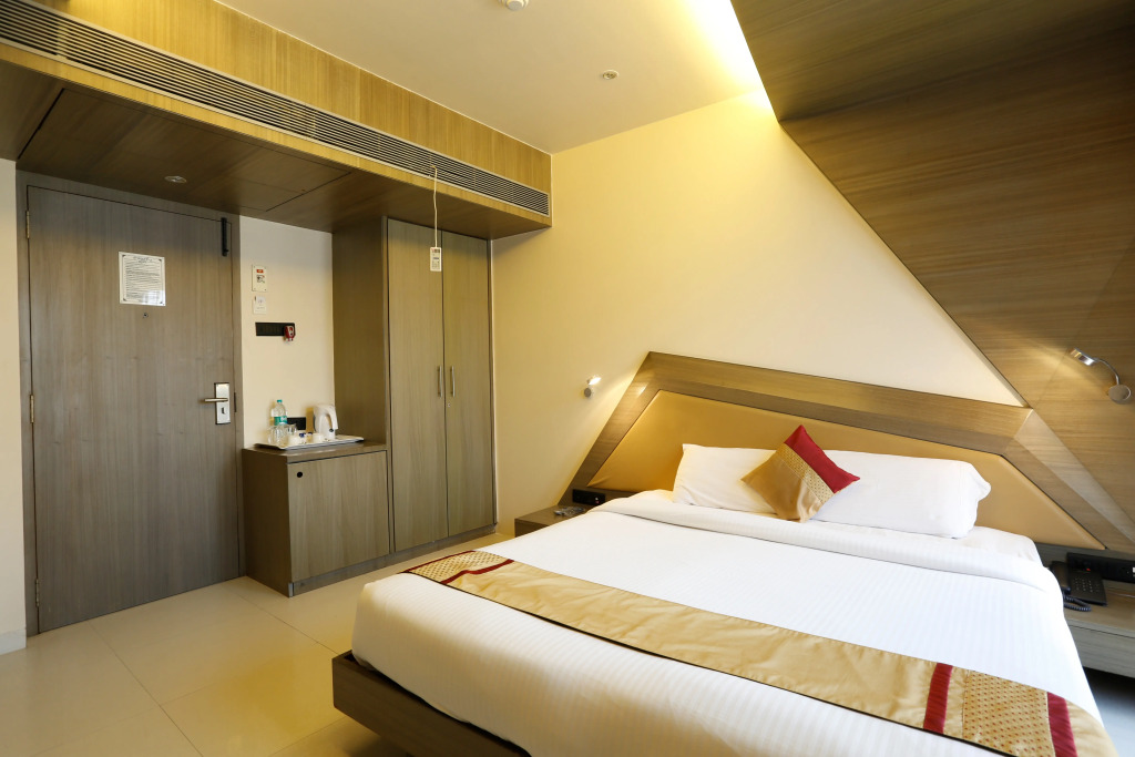 Отель Dragonfly - The Art Hotel