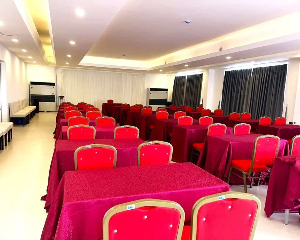 Отель Orson Hotel & Resort Con Dao