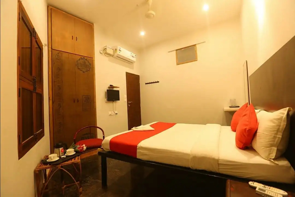 Le Apex Guest House