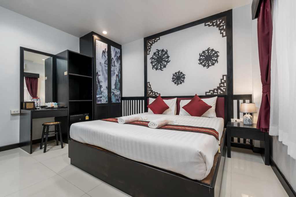 Sunray Beach Hotel Patong