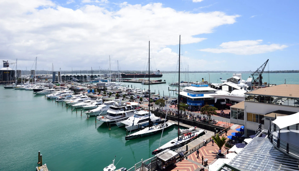Апартаменты Auckland Harbour Central