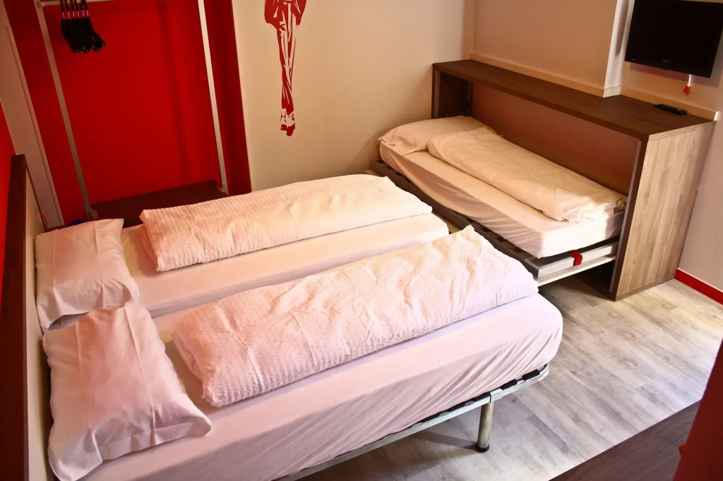 Sure Hotel by Best Western Nologo