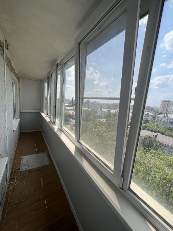 Квартира 2х комнатная на Народом Бульваре 91