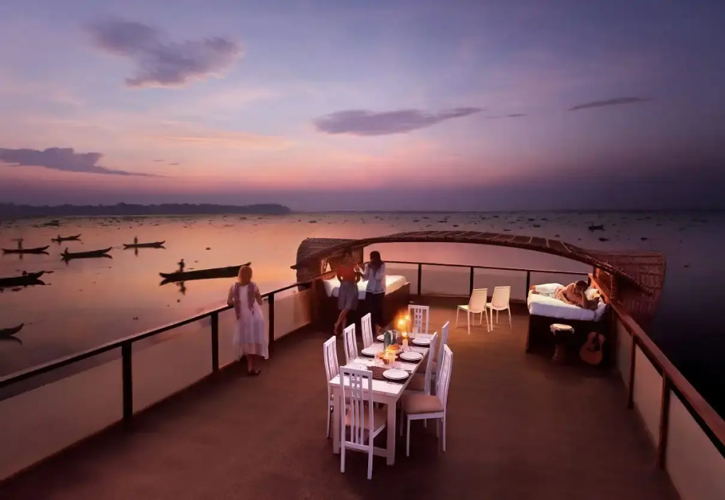 Отель Kerala Houseboats