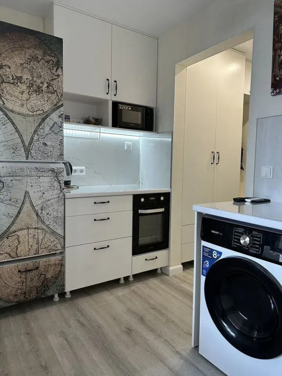 Квартира на Серышевском переулке, 8