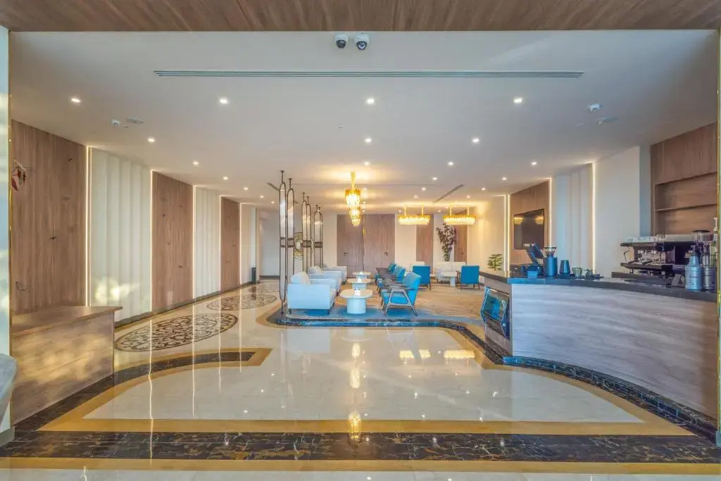 Отель Seven Gardens Hotel