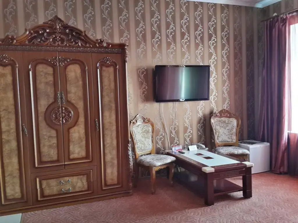 Отель Твой