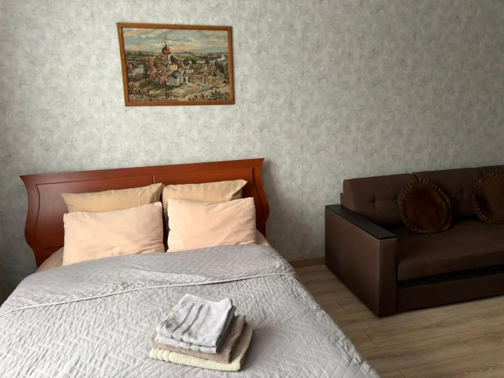 Na Novgorodskoy 16 Flat