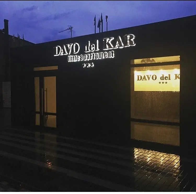 Отель Даво Дель Кар
